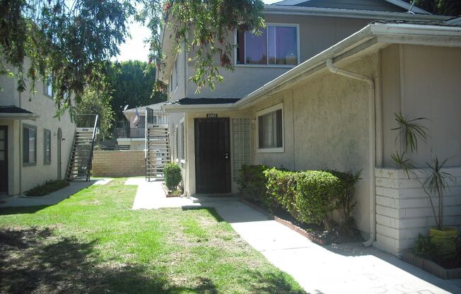 Spacious single level condominium home