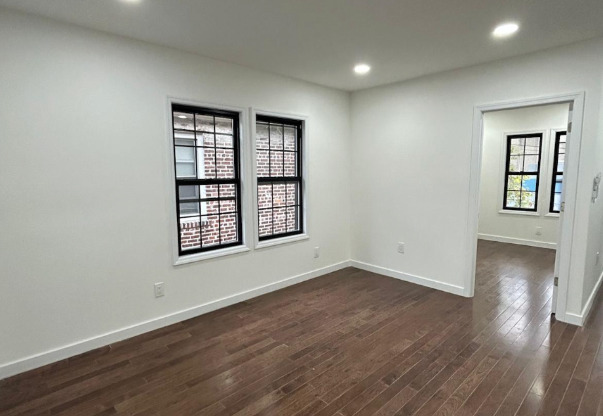 87 E 37 ST