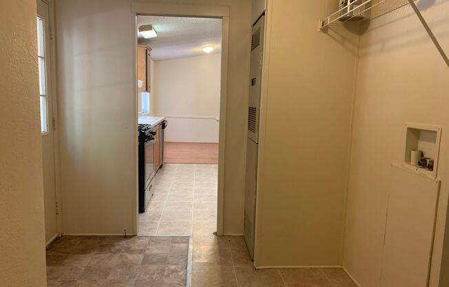 3 beds, 2 baths, $1,350