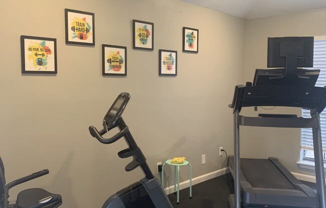 FieldersCrossing_FitnessCenter_StationeryBikeAndTreadmill