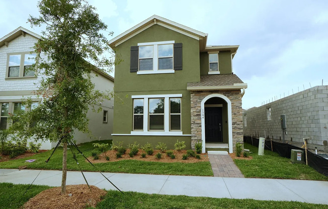 Newly Built Single Family House with TWO MASTER bedrooms in Winter Springs！