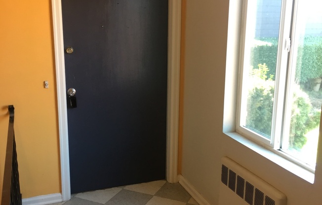 1 bed, 1 bath, 600 sqft, $1,495, Unit C10