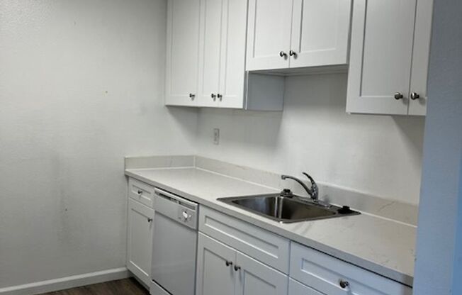 1 bed, 1 bath, 700 sqft, $2,200, Unit Unit 3579-10