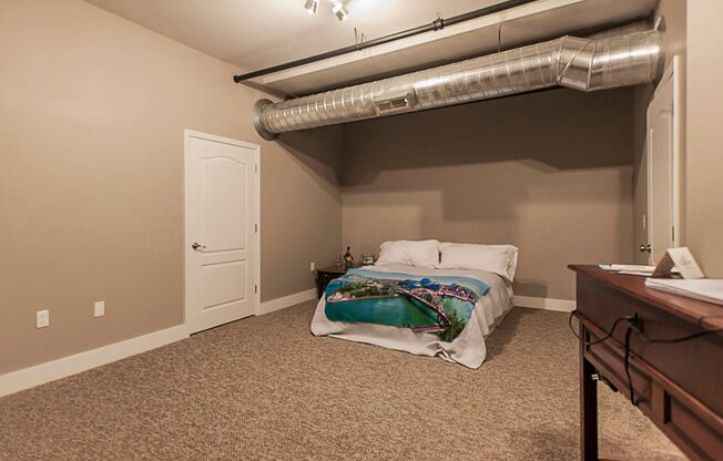 2 beds, 1 bath, 1,400 sqft, $2,250, Unit Jane 102