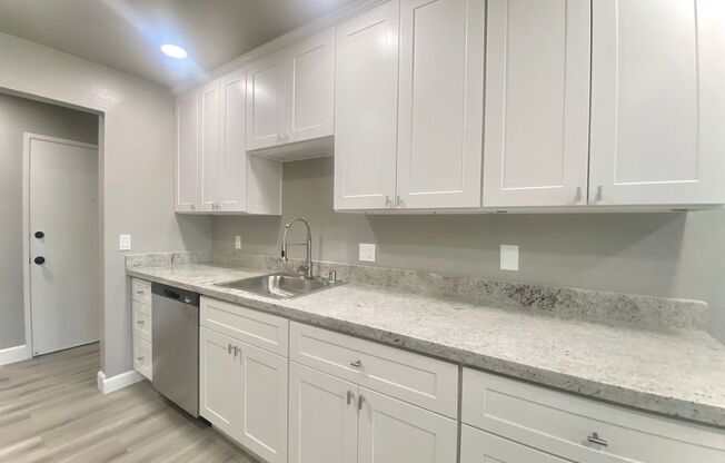 Fully Remodeled 1-bedroom Condo in Fremont! - Centerville Neighborhood