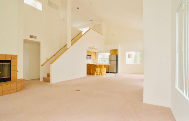 SPACIOUS 2BD/2BA CONDO WITH LOFT IN PB! BLOCKS TO MISSION BAY- $4,595/mo