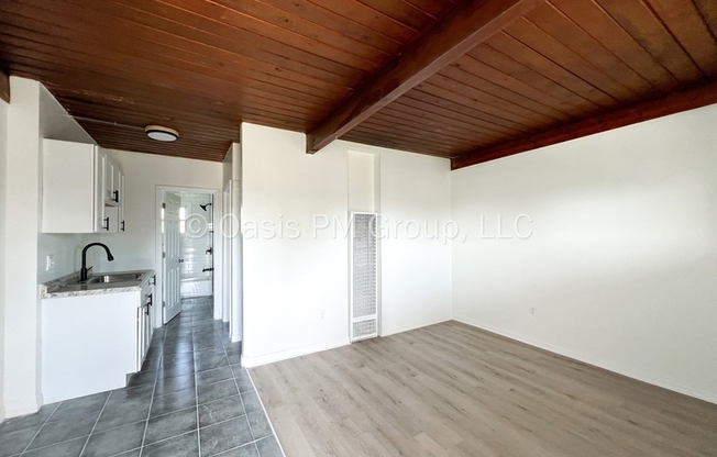 3205 JOAN RD