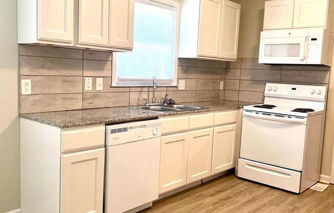 3 BEDROOM MADE FOR YOU - Available for Move In Today!
