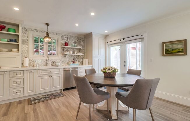 2 beds, 1 bath, $4,900, Unit UNIT B