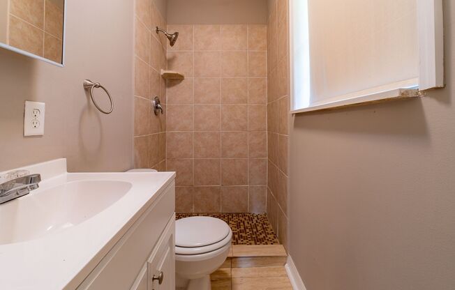 3 beds, 2 baths, $1,895