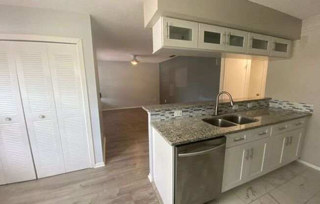 2 Bedroom 1 Bath condo in Orlando for RENT
