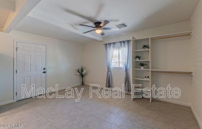 2625 N 40 DR