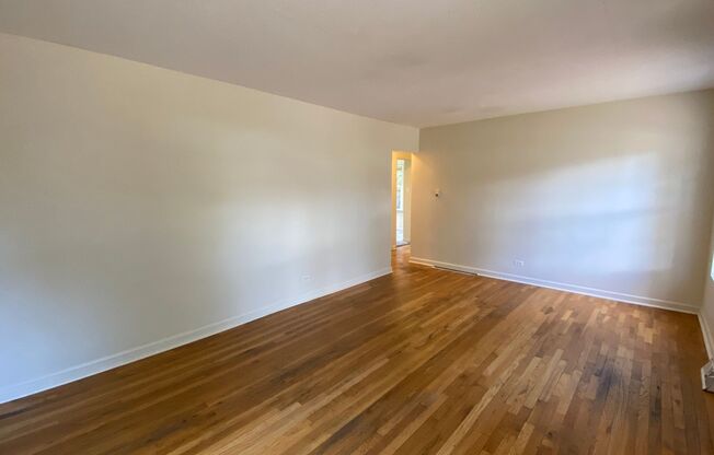 4BD/1BA House with Fenced Yard – Walk to DU!