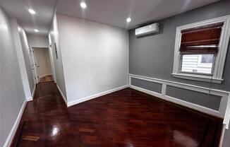 2 beds, 1 bath, $2,750