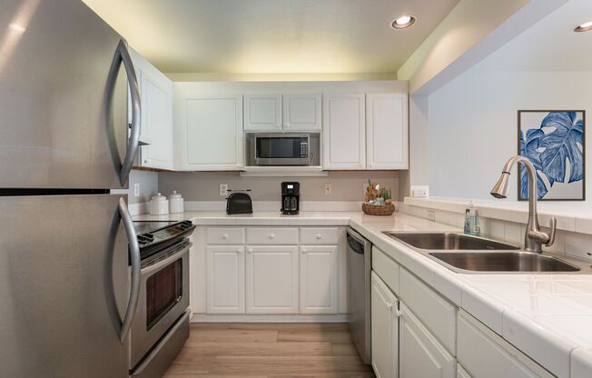 Columbia River View Condo - Hayden Island!