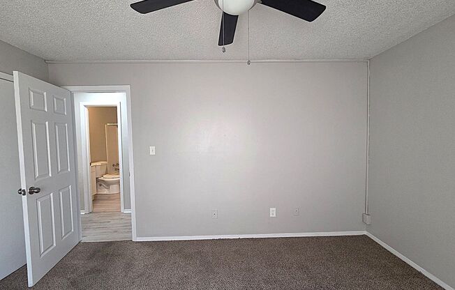 2 beds, 1 bath, 875 sqft, $1,159, Unit 705 #7