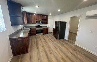 2 beds, 1 bath, $1,400