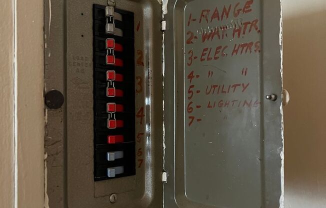 Aladdin Apartments on Greenlake