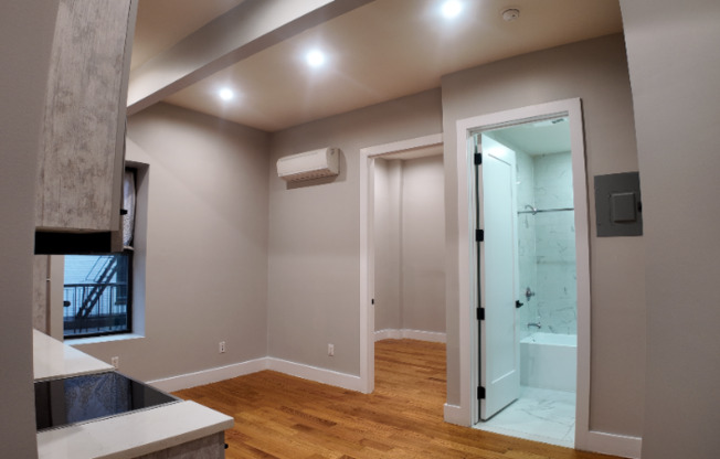 1223 BUSHWICK Avenue