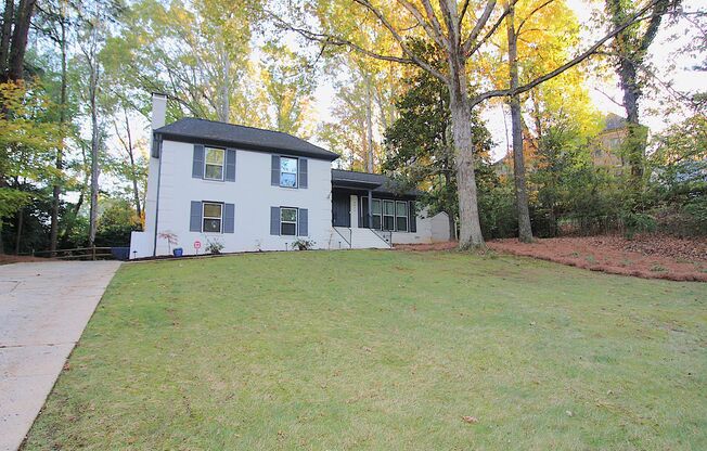 (Coming Soon) Charming Modern Farmhouse in the Heart of Beverly Woods