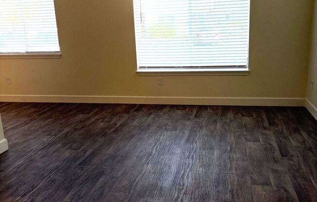 Winfou07-Columbus Village Apartments