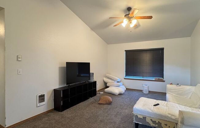 3-Bedroom Home for Lease with Fenced Backyard