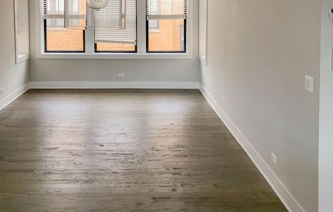 1 bed, 1 bath, 754 sqft, $2,250, Unit 2618-2R