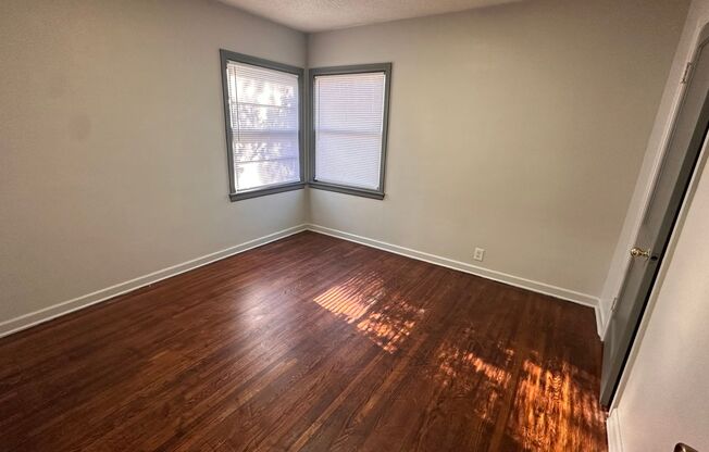 2 beds, 1 bath, $950