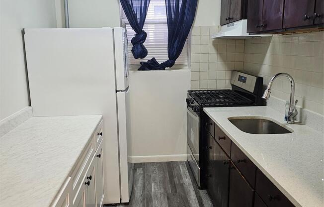 235 E 91 ST
