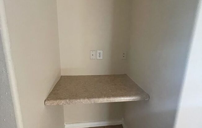 2 beds, 1 bath, 900 sqft, $1,195, Unit Villa Dorada 6