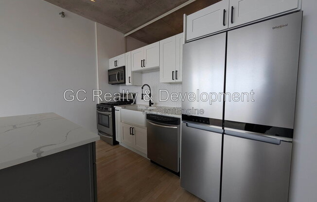 2 beds, 1 bath, 900 sqft, $2,900, Unit 2906