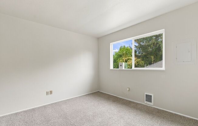 1 bed, 1 bath, 657 sqft, $1,300, Unit .