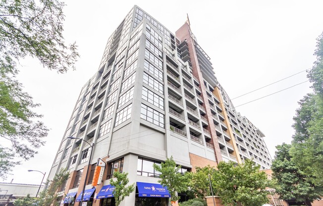 1530 S State St, Chicago IL 503