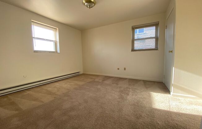 1 bed, 1 bath, $705, Unit B02