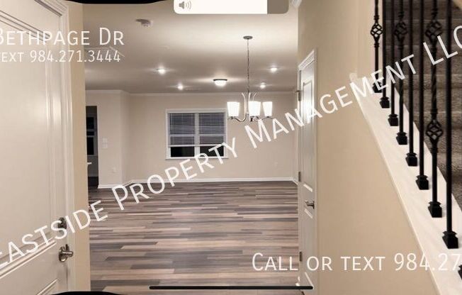 2242 BETHPAGE DR