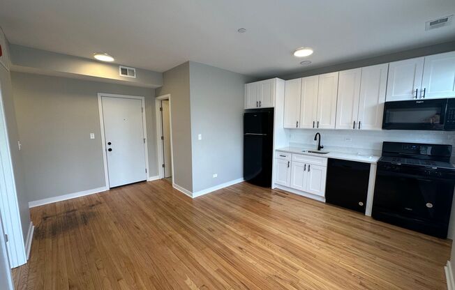 1 bed, 1 bath, $1,625, Unit 307