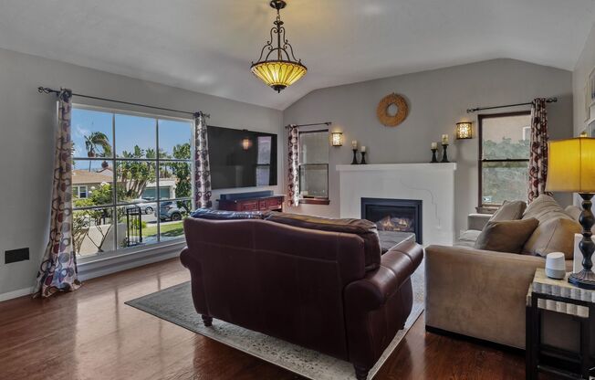 Gorgeous Historic Point Loma Home! Solar! Private Backyard Entertainment Lounge.