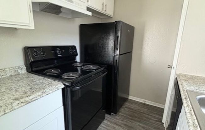 2 beds, 2 baths, 1,034 sqft, $905
