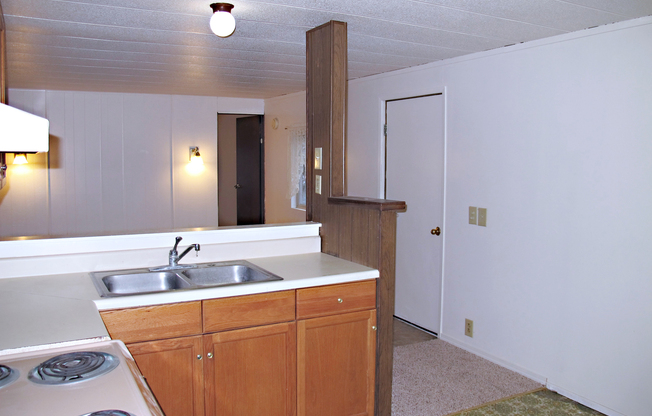 2 beds, 1 bath, $1,350