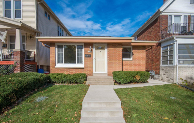 3668 E CARPENTER AVE