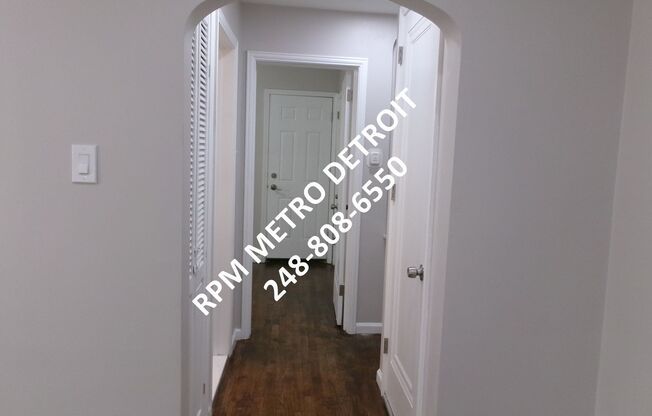 3 beds, 1 bath, $1,300, Unit (NO)