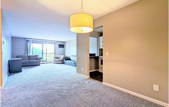 10211 Cedar Lake Rd 201