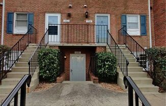 Great, Updated 2 Bedroom Apartment in Henrico Ready December 16th!