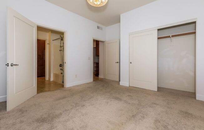 3 beds, 2 baths, $3,800, Unit UNIT # 201