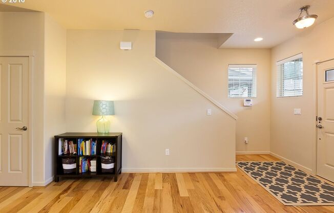 3 beds, 2.5 baths, $2,495