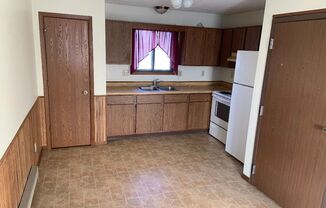 2 beds, 1 bath, $850, Unit 808