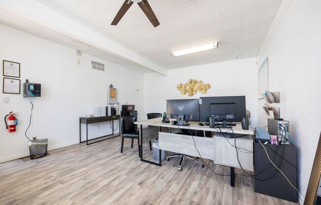 2 beds, 1 bath, 780 sqft, $1,149, Unit 11502