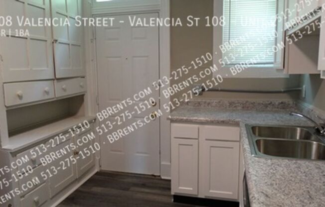 1 bed, 1 bath, 736 sqft, $795, Unit Valencia St 108 - Unit 2