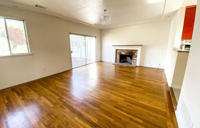 BEAUTIFUL HOME IN DESIREABLE CENTERVILLE, FREMONT. EXTRA ROOMS AND LOTS OF FRUIT TREES ON CUL-DE-SAC!!!