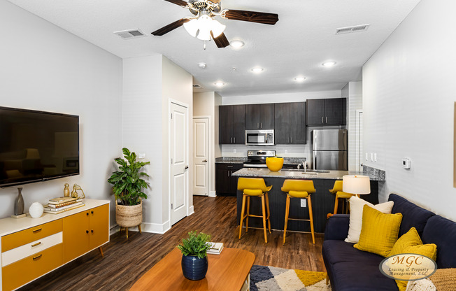 1 bed, 1 bath, 650 sqft, $1,077, Unit 5711-1F NE 80th Ter
